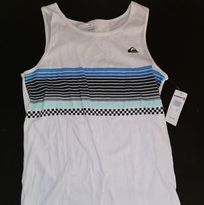 T-shirt  BNWT size Large